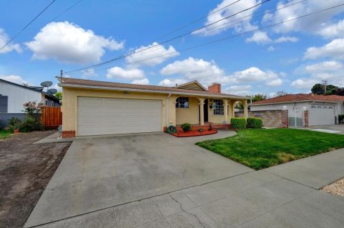 1276 Gomer St, Hayward, CA 94544-4318