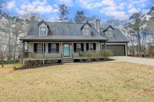 5334 Forest Ridge Dr, Loganville, GA 30052-3422