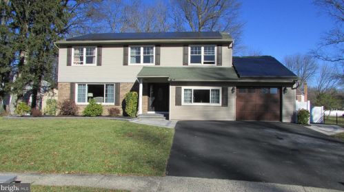 13 Pembroke Ct, Trenton, NJ 08648-2008