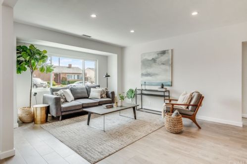 4911 122nd St, Hawthorne CA  90250-3509 exterior