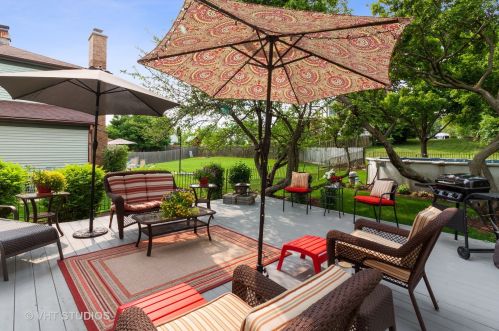 864 Burning Trl, Carol Stream IL  60188-9190 exterior