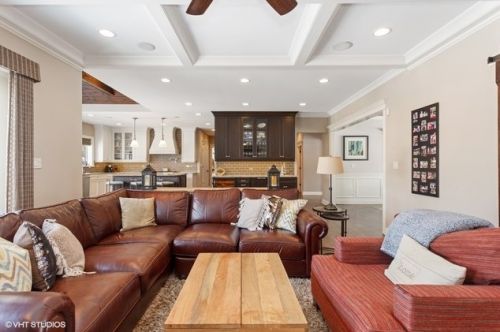 26 Golf Ave, Willowbrook IL  exterior