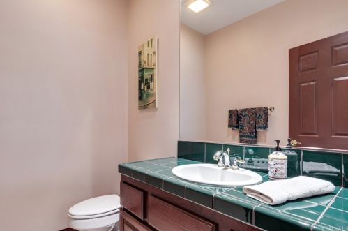 16523 Owl Tree Rd, Riverside CA  92504-9700 exterior