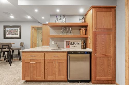 2332 Fieldstone Curv, Saint Paul MN  55129-6218 exterior