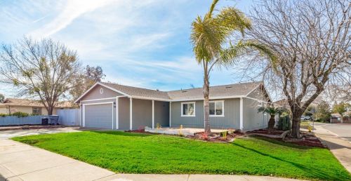 798 Smithwood Dr, Valley Home, CA 95361-2683
