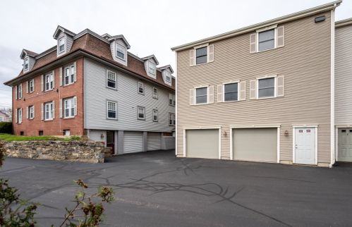 707 Central Ave, Dover, NH 03820-3471