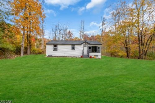 13 Mulberry Ln, Fredon, NJ 07860-6511