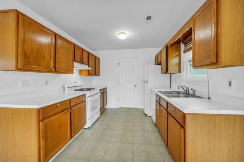 5892 Grn Mdw Way, Rex GA 30273-1163 exterior