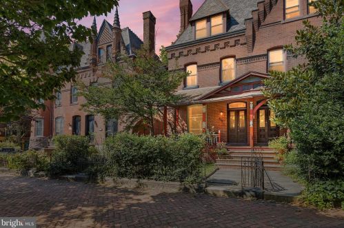 430 42 St, Philadelphia PA 19104-0044 exterior