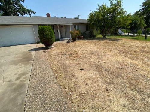 2237 Rossmoor Dr, Rancho Cordova, CA 95670-2305