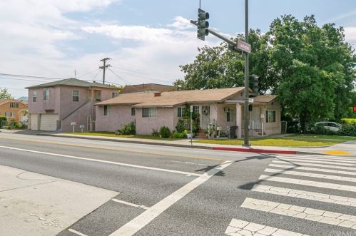 500 Lexington Dr, Glendale CA  91203-3032 exterior