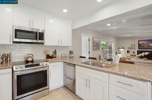 5178 Sutherland Dr, Concord CA  94521-3146 exterior