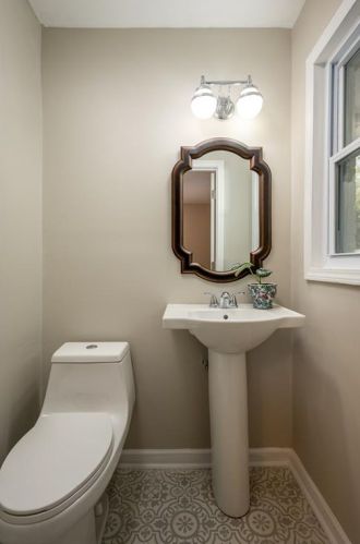 1976 Dering Cir, Atlanta GA  30345-1612 exterior
