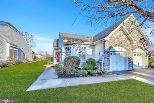 104 Caitlin Ln, Trenton, NJ 08691-3363