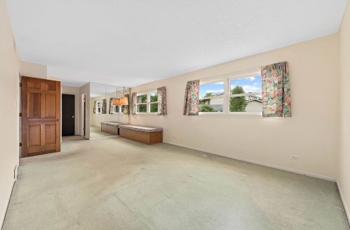 353 Tarrington Way, Lemont IL  60440-2215 exterior