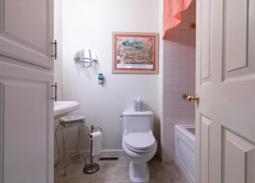 10551 Jeffery Pine Rd, Truckee CA  96161-2187 exterior