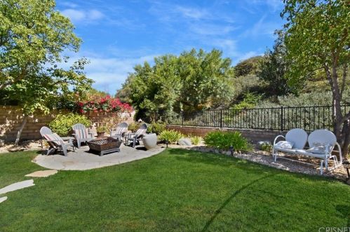 5451 Seneca Pl, Simi Valley CA 93063-2055 exterior