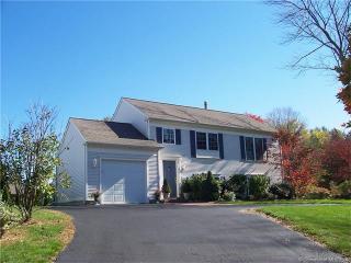 102 Noank Ledyard Rd, Mystic CT  06355-1525 exterior