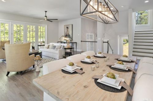 4007 Haverhill Dr, Atlanta GA  30342-3881 exterior