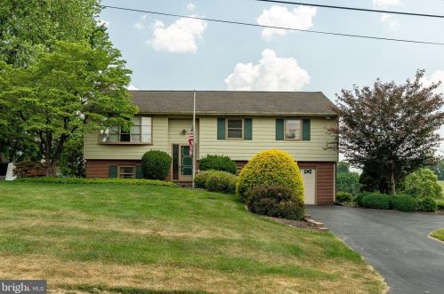 153 Bender Mill Rd, Lancaster, PA 17603-9782