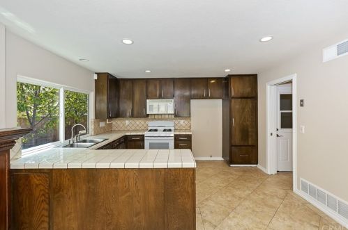 7325 Calle Granada, Anaheim CA  92808-1033 exterior