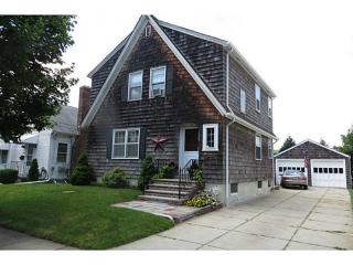 316 Nelson St, Providence, RI 02908-2126
