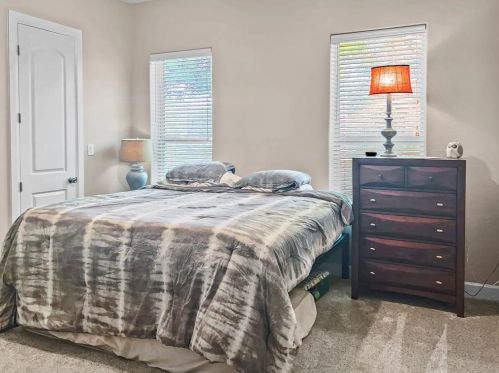 21611 Chenango Lake Dr, Angleton TX 77515-6664 exterior