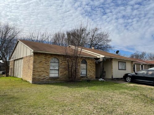 7314 Christie Ln, Dallas, TX 75249-1026