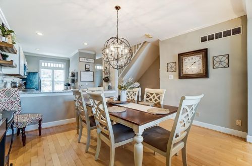 2112 Alpine Pl, Cincinnati OH  45211-3528 exterior