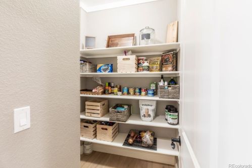 26525 Peakview Dr, Aurora CO 80016-6110 exterior