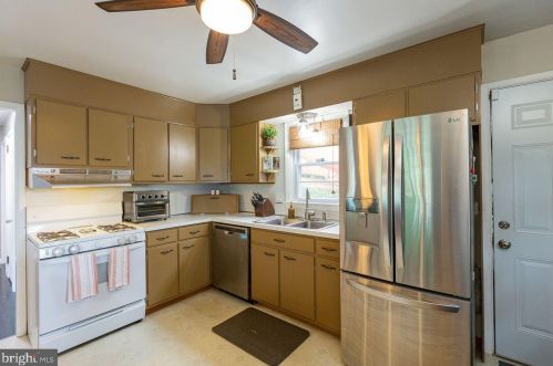 940 Rolridge Ave, Lancaster PA  17603 exterior