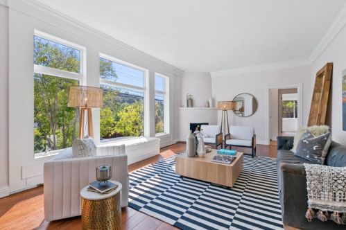 1902 San Carlos Ave, San Carlos, CA 94070-1927