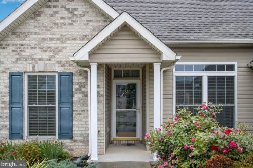 68 Gladwyn Dr, Carlisle, PA 17015-6901