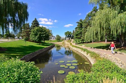 879 Hoyt Ave, Saint Paul MN  55106-1042 exterior