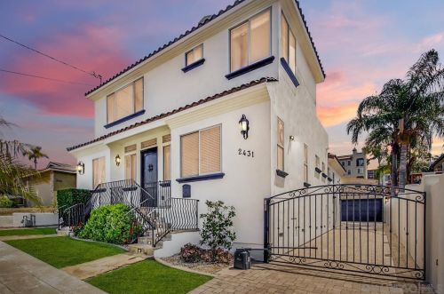 2431 Curlew St, San Diego, CA 92101-1326