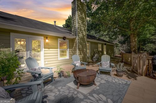 2400 Jim Owens Ln, Kennesaw, GA 30152-6421