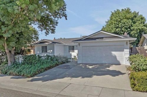 2013 Monte Carlo Ct, Modesto, CA 95350-3026