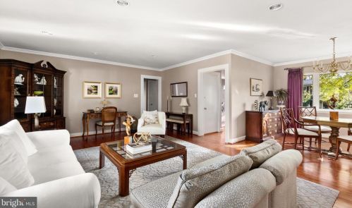 1211 Pinecrest Cir, Silver Spring MD exterior