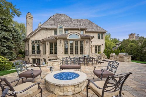 648 Long Cove Ct, Bannockburn, IL 60015-3850