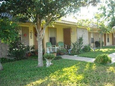 602 Commons St, Refugio, TX 78377-2400