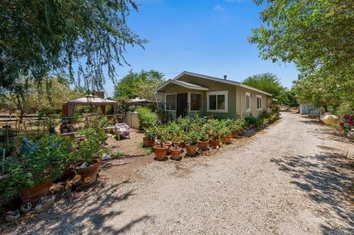 11740 Moreno Ave, Lakeside, CA 92040-1109