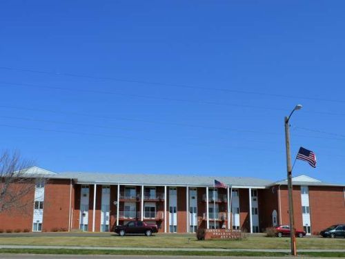 100 7th St, Beulah, ND 58523-6226