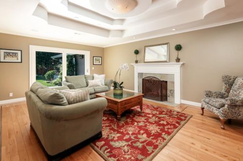 1079 Los Altos Ave, Los Altos CA 94022-1018 exterior