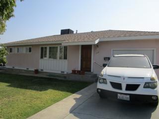 112 Loma Vista Ave, Taft, CA 93268-3321