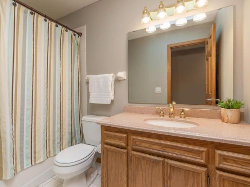 664 Bridle Ridge Rd, Saint Paul MN  55123-1681 exterior