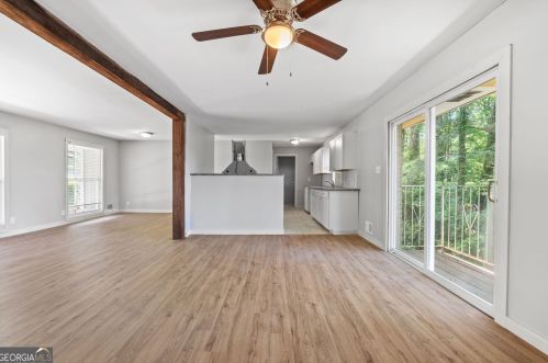 2916 Handy Dr, Atlanta GA  30318-7239 exterior