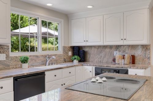 2929 Hempstead Rd, Anaheim CA  92806-4008 exterior