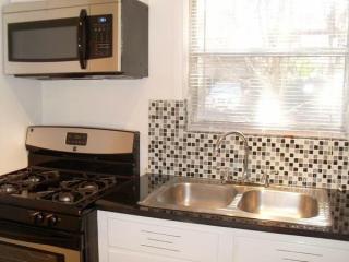 3619 Garrott St, Houston TX  77006-4477 exterior