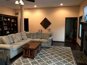 5819 Holmes Ave, Willowbrook IL  60514-1723 exterior