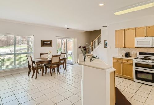 4333 Cyn Gln Cir, Austin TX  78732-2185 exterior